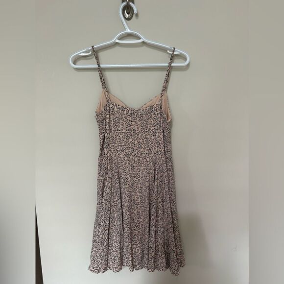 Talula Floral Dress - Picture 7 of 9